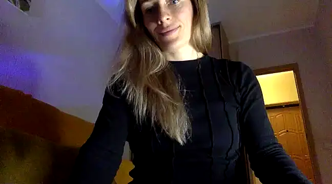 Snapshot of RebeccaMartinez chatting on March 15, 2025, 9:09 am RebeccaMartinez online show from March 15, 2025, 9:09 am