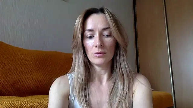 Snapshot of RebeccaMartinez chatting on March 18, 2025, 10:57 am RebeccaMartinez online show from March 18, 2025, 10:57 am