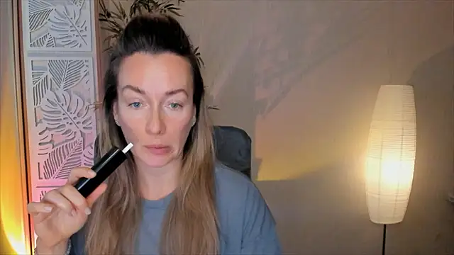 RebeccaMartinez online show from February 6, 2026, 5:45 am