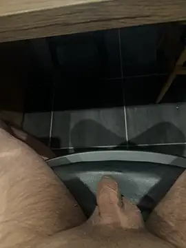 mattexhibe online show from November 7, 2025, 10:21 pm