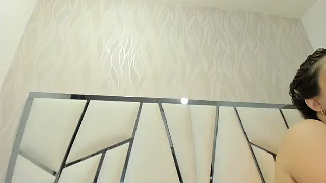 kimberly7  online show from October 31, 2025, 10:05 am