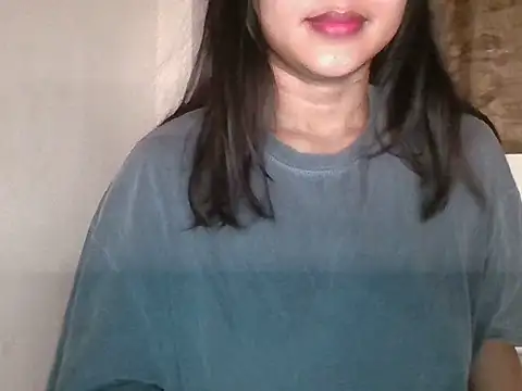 Snapshot of _smiling4u_ chatting on July 17, 2026, 5:40 pm smiling4u online show from July 17, 2026, 5:40 pm
