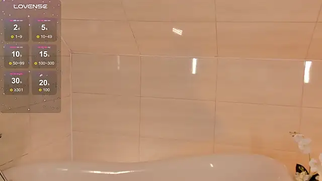 Snapshot of Phoenix_Margo chatting on September 9, 2025, 3:28 am Phoenix Margo online show from September 9, 2025, 3:28 am