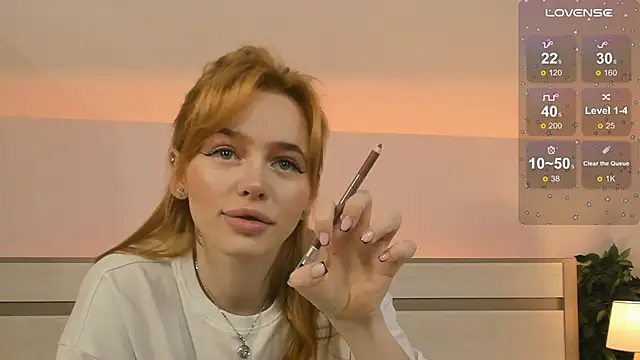 Snapshot of Phoenix_Margo chatting on September 14, 2025, 2:54 am Phoenix Margo online show from September 14, 2025, 2:54 am