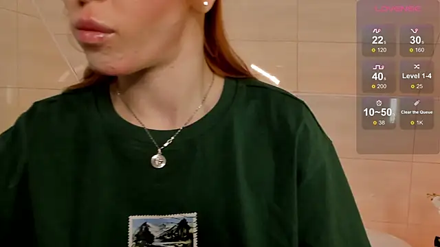 Snapshot of Phoenix_Margo chatting on October 9, 2025, 4:10 am Phoenix Margo online show from October 9, 2025, 4:10 am