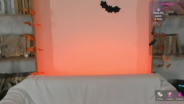 Snapshot of Phoenix_Margo chatting on October 26, 2025, 3:34 am Phoenix Margo online show from October 26, 2025, 3:34 am