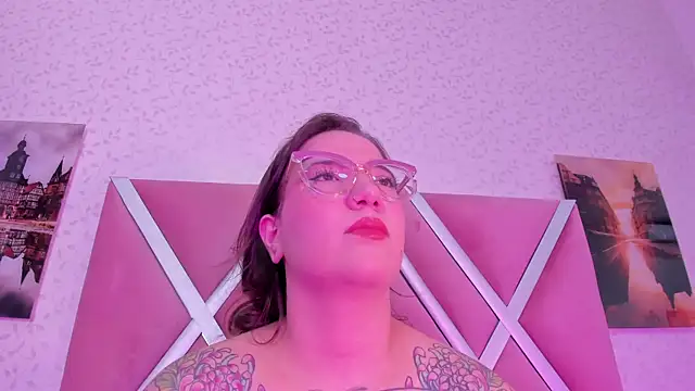 Snapshot of DEVA_BLUE_ chatting on November 12, 2025, 5:30 am DEVA BLUE online show from November 12, 2025, 5:30 am