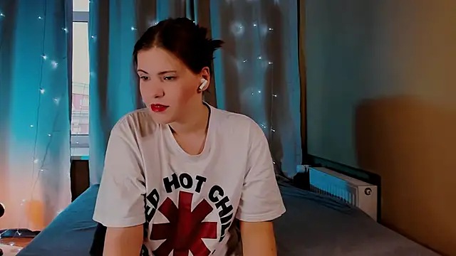 Erika Fix online show from April 17, 2026, 3:31 am