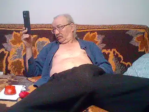 cumloverboyxx69 online show from February 5, 2025, 3:02 am