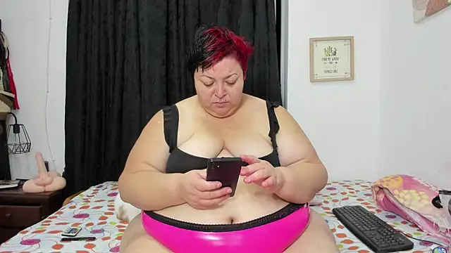 MANDY GIRL BBW online show from October 6, 2025, 10:23 am