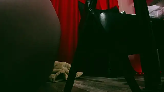 Snapshot of Frau__Lilith chatting on February 15, 2025, 8:01 pm Frau Lilith online show from February 15, 2025, 8:01 pm