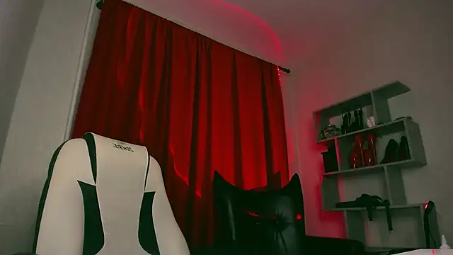 Snapshot of Frau__Lilith chatting on March 2, 2025, 12:54 pm Frau Lilith online show from March 2, 2025, 12:54 pm