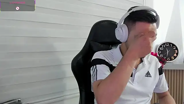 Rick Diesel  online show from November 15, 2025, 4:32 am