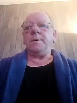 Kuschelb online show from April 13, 2026, 5:57 am