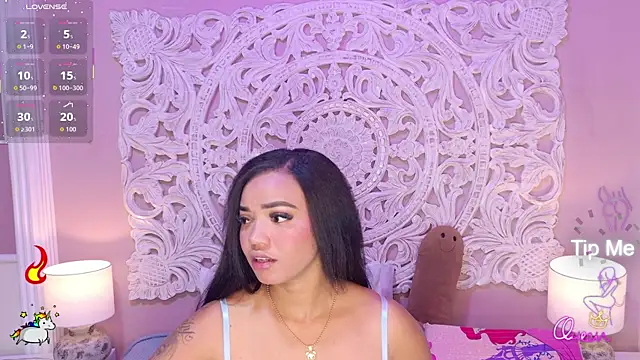 Snapshot of MalaikaBrown chatting on June 9, 2026, 4:35 am MalaikaBrown online show from June 9, 2026, 4:35 am