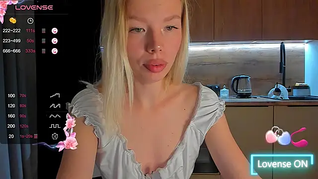 Olivia Bells online show from October 16, 2025, 9:27 pm