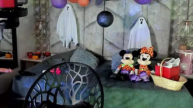 NiicolleMiller online show from October 30, 2025, 11:38 pm