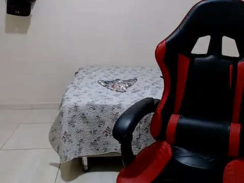 Snapshot of -Marivalda- chatting on January 23, 2025, 11:36 pm -Marivalda- online show from January 23, 2025, 11:36 pm