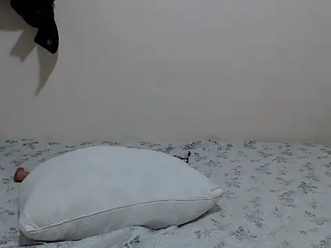 Snapshot of -Marivalda- chatting on February 22, 2025, 7:47 pm -Marivalda- online show from February 22, 2025, 7:47 pm