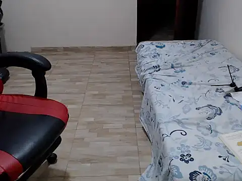Snapshot of -Marivalda- chatting on February 25, 2025, 10:18 pm -Marivalda- online show from February 25, 2025, 10:18 pm