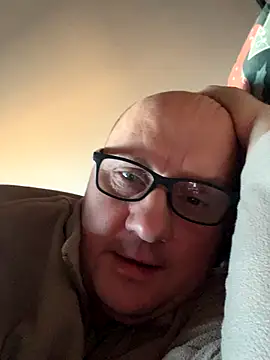 vanjbi45 online show from November 22, 2025, 7:40 am