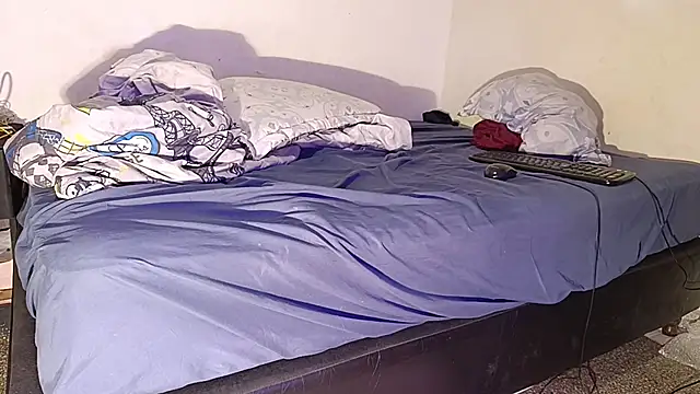 AmazingFuckCam online show from October 5, 2025, 9:56 pm