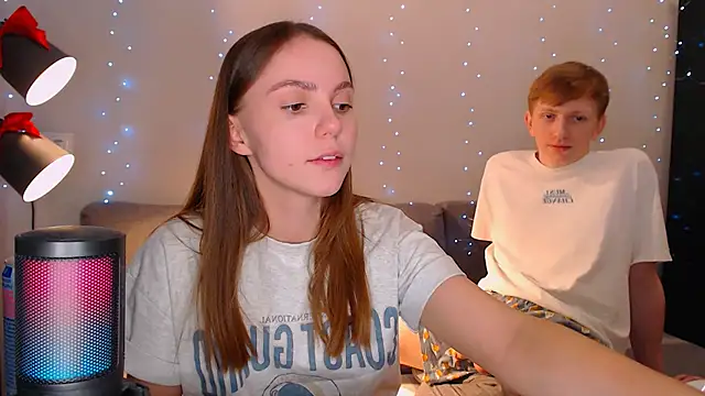 juliaanddima online show from December 27, 2024, 12:29 am