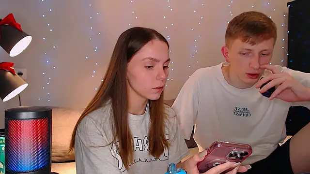 juliaanddima online show from January 10, 2025, 8:48 pm