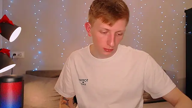 juliaanddima online show from January 15, 2025, 8:58 pm