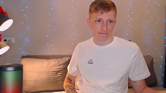 juliaanddima online show from February 7, 2025, 1:15 am