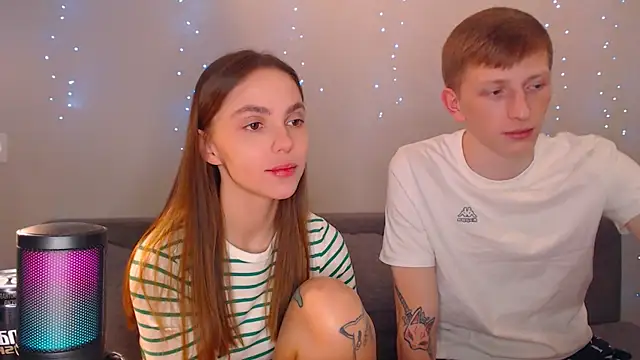 juliaanddima online show from March 10, 2025, 10:02 pm