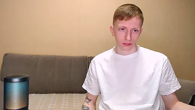 juliaanddima online show from March 10, 2026, 6:51 am