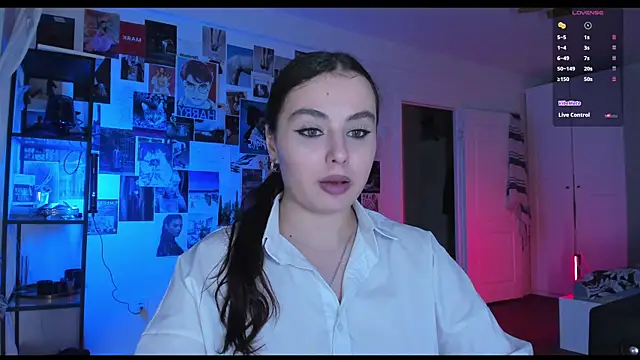 Snapshot of Tenderalise chatting on December 24, 2024, 7:11 pm Tenderalise online show from December 24, 2024, 7:11 pm