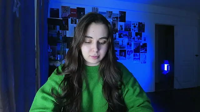 Snapshot of Tenderalise chatting on January 6, 2025, 7:35 pm Tenderalise online show from January 6, 2025, 7:35 pm