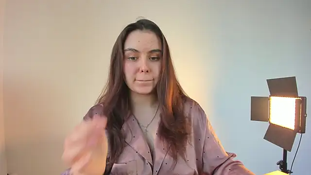 Snapshot of Tenderalise chatting on March 14, 2025, 2:52 pm Tenderalise online show from March 14, 2025, 2:52 pm