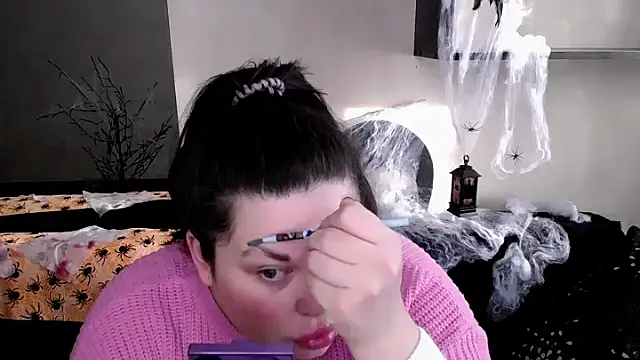 Emily Mo online show from October 30, 2025, 6:26 am