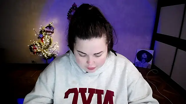 Emily Mo online show from January 14, 2026, 6:41 am