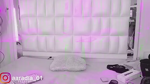 Snapshot of Anais_aradia chatting on February 6, 2026, 7:12 am Anais aradia online show from February 6, 2026, 7:12 am