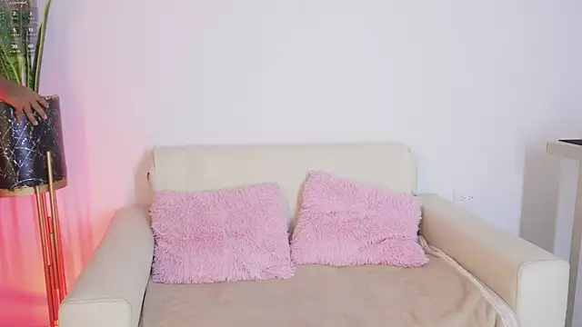 Anais aradia online show from March 11, 2026, 4:51 am