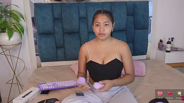 Anais aradia online show from March 25, 2026, 7:36 am