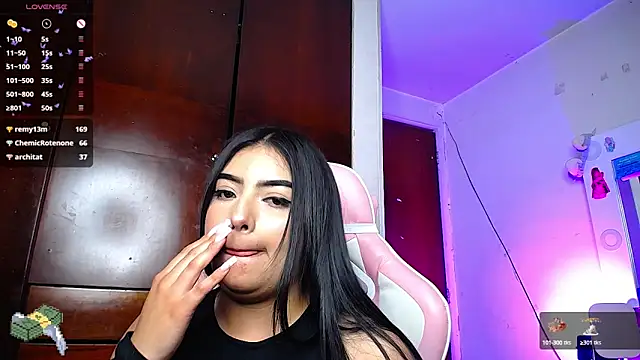 eva six online show from December 12, 2024, 10:52 pm