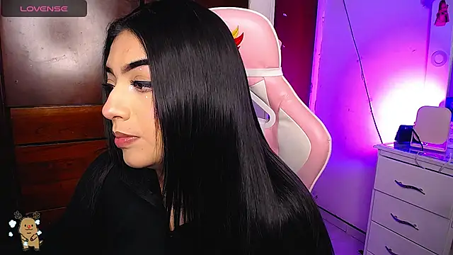 eva six online show from January 17, 2025, 8:33 pm