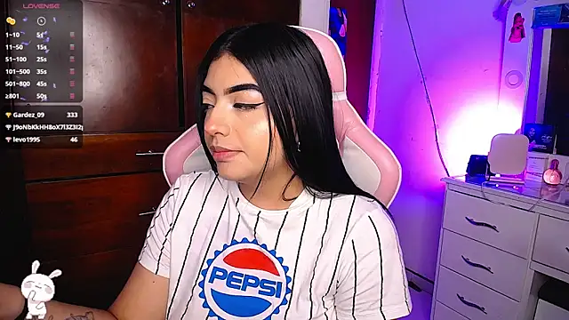 eva six online show from March 13, 2025, 8:32 pm