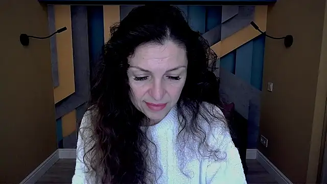 EllaLong online show from November 21, 2025, 12:26 pm