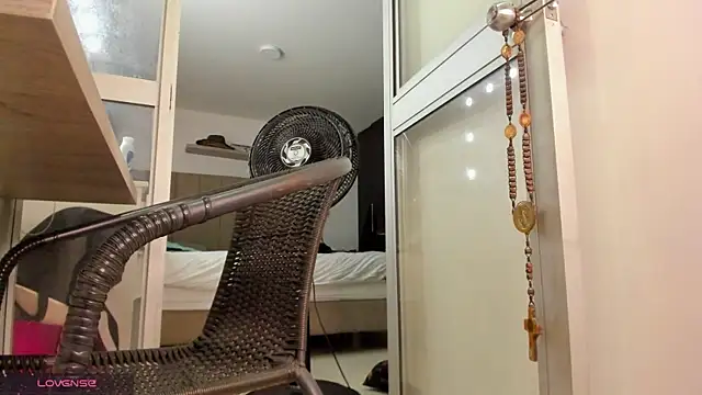 Maxi TheBigDaddy online show from April 19, 2026, 3:17 am