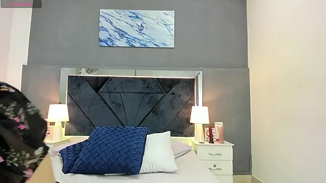 Lauralove 69 online show from January 13, 2026, 10:59 pm