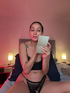 DanikRosse online show from April 19, 2026, 2:44 am