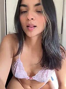 Cat2525 online show from November 30, 2025, 8:24 pm