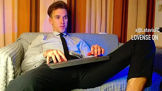 Midnighter  online show from November 24, 2025, 9:03 pm