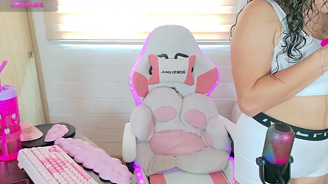 megan doll2 online show from March 12, 2026, 6:25 pm